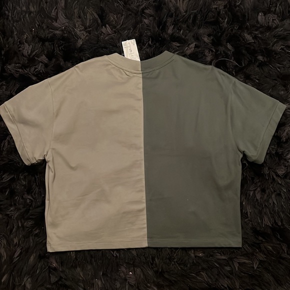 Adidas Tee - Picture 2 of 4